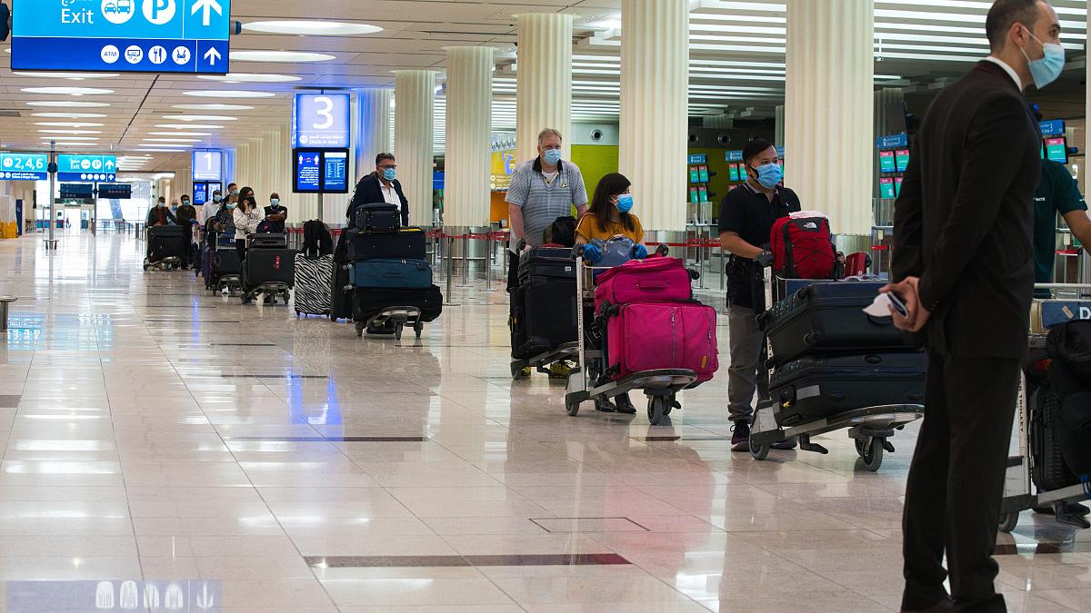 جمارك دبي تضبط مسافرة بحوزتها مخدر الكريستال