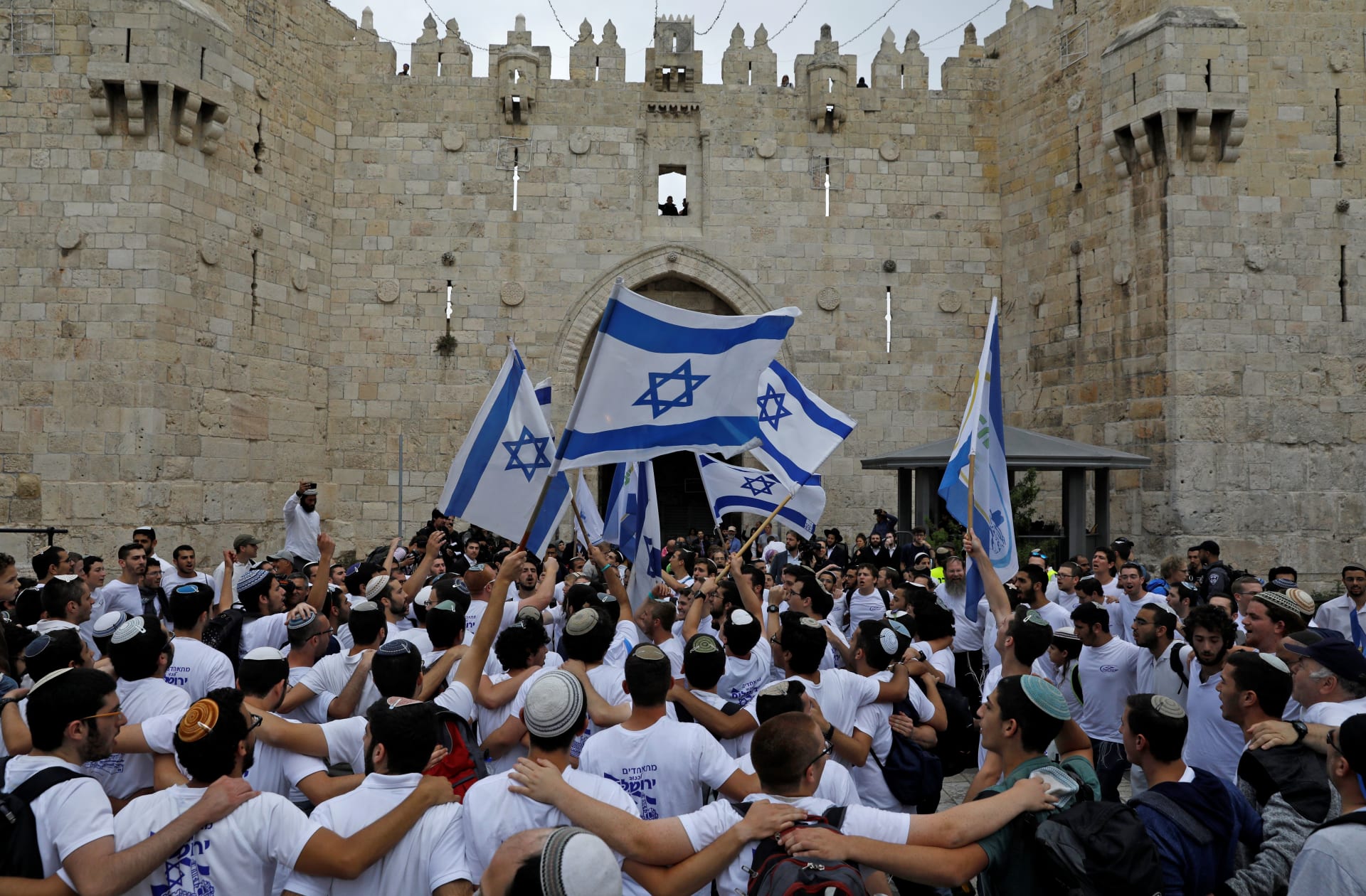 الرئاسة الفلسطينية: إسرائيل تلعب بالنار بالسماح بتدنيس المقدسات في القدس
