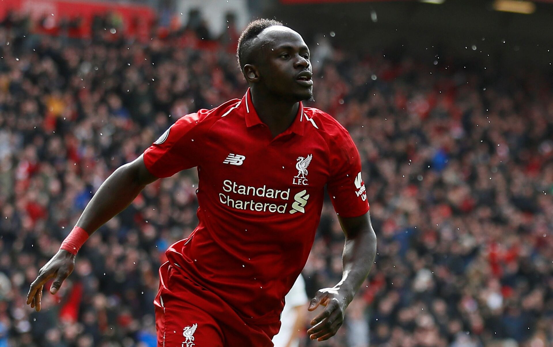 ماني يصل ميونيخ لإجراء الفحص الطبي