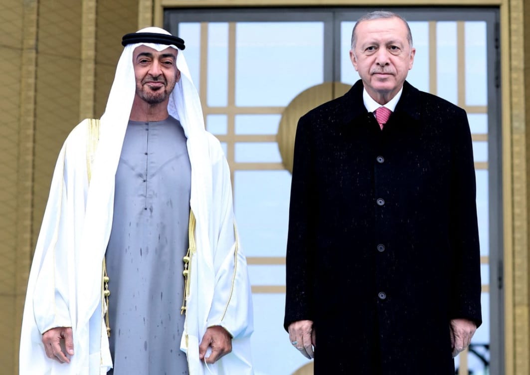 محمد بن زايد يجري مباحثات هاتفية مع أردوغان