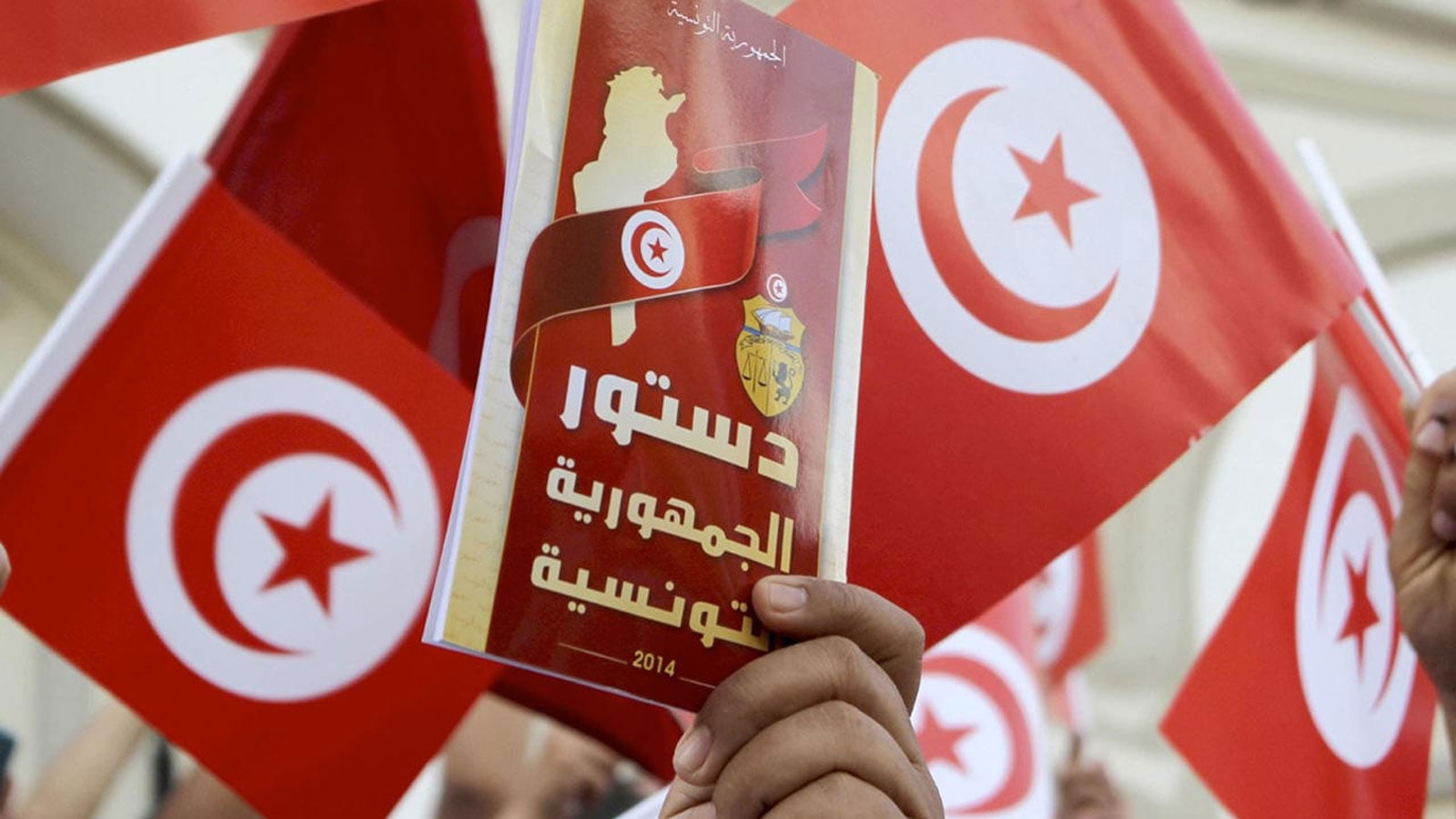 تونس.. فتح مراكز الاقتراع للاستفتاء على الدستور الجديد