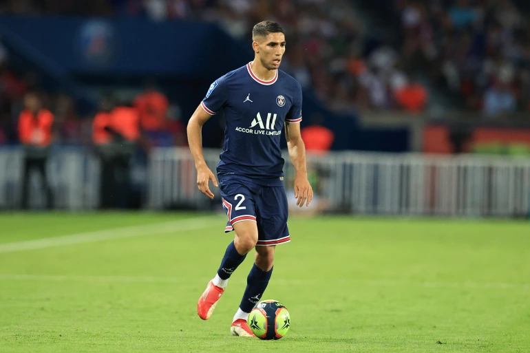 حكيمي يحدد المتهم في ضجة مبابي