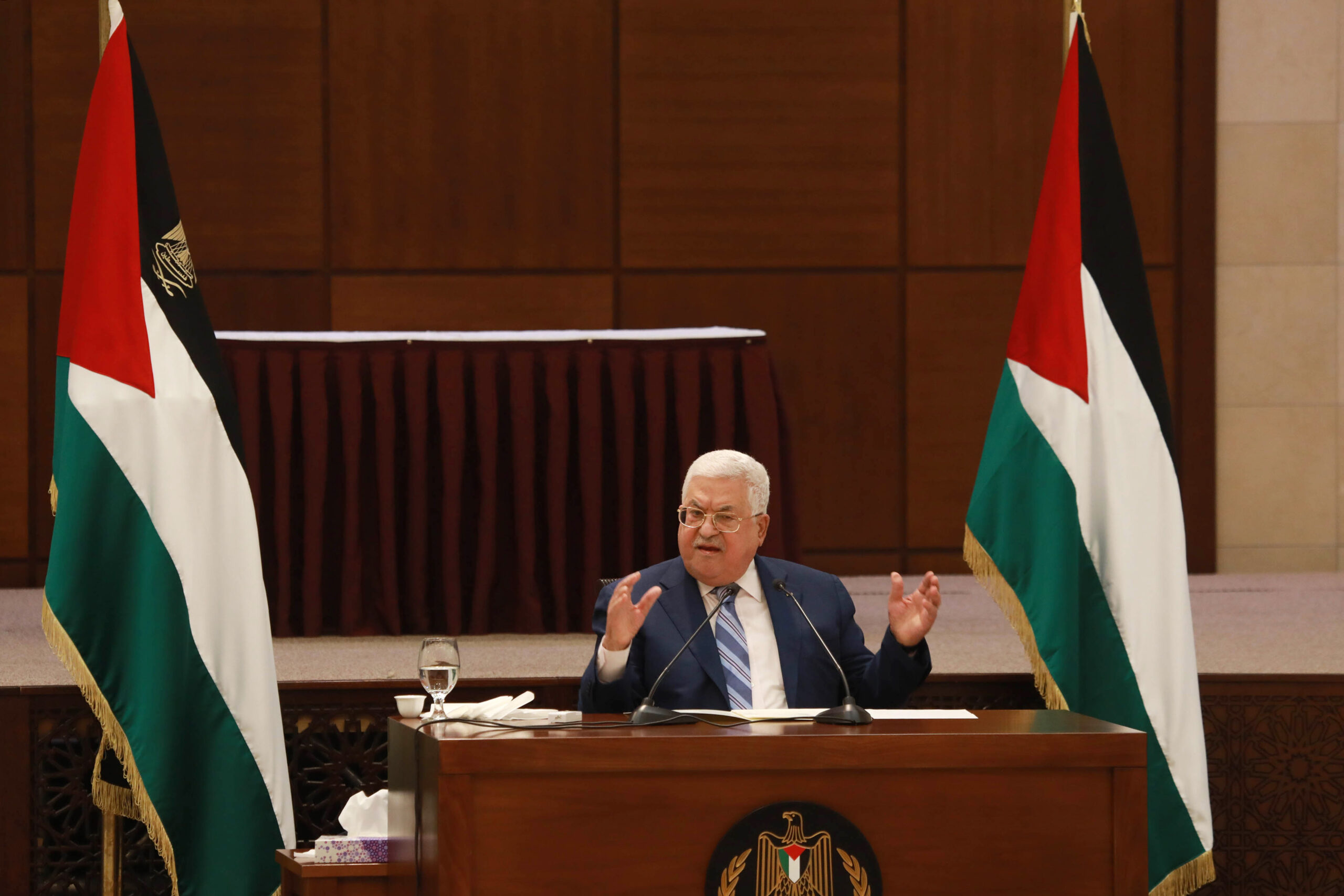 نقابة الأطباء تقرر وقف الإضراب عقب التوافق مع الرئاسة الفلسطينية