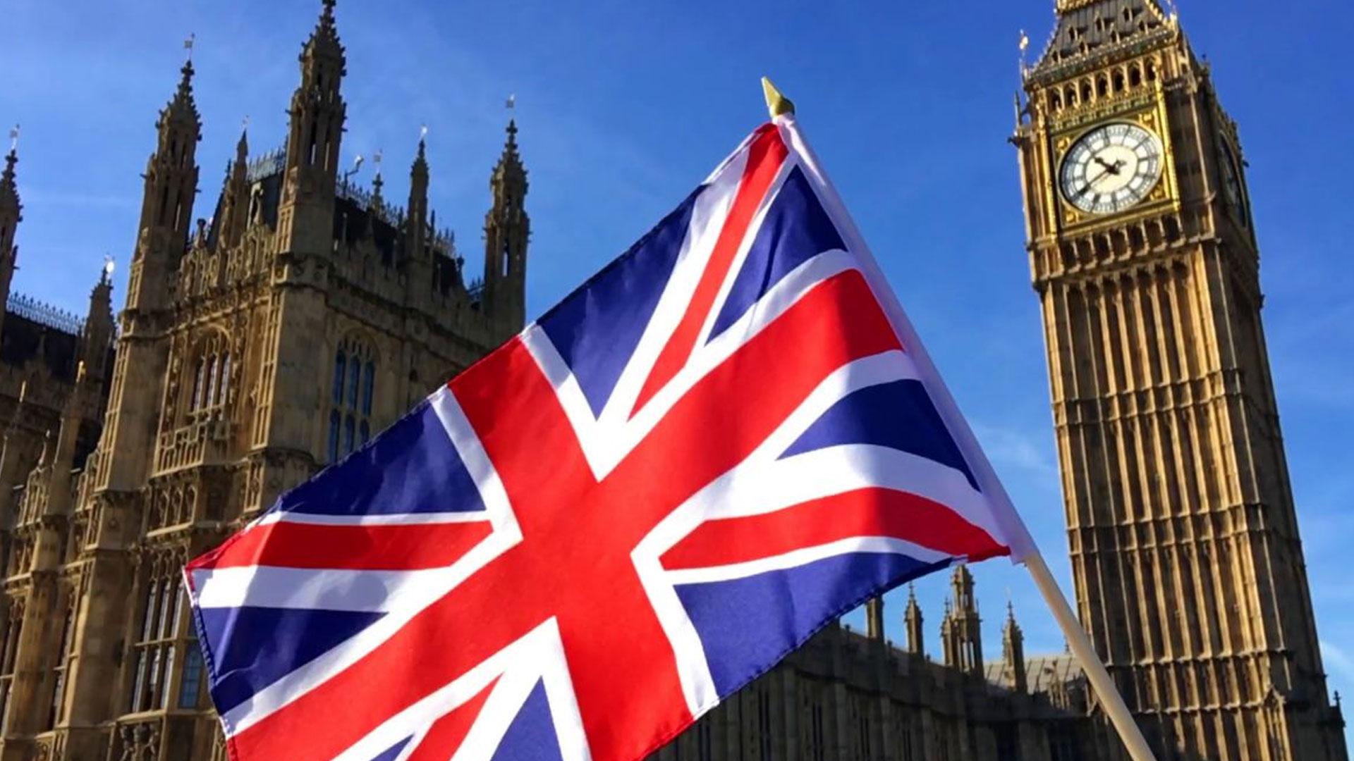 خبراء يحذرون من ركود الاقتصاد البريطاني حتى منتصف 2023