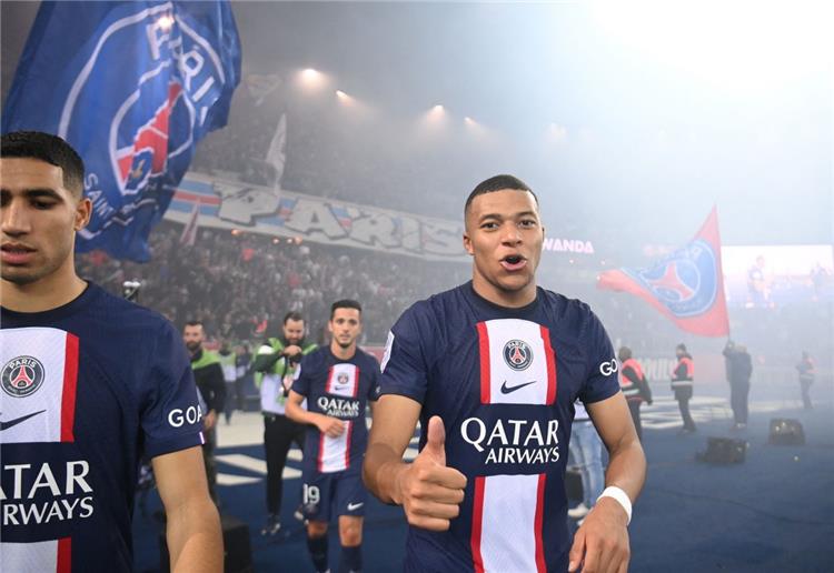 عقد مبابي يورط إدارة سان جيرمان