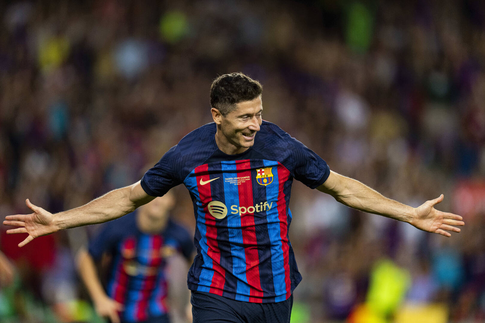 برشلونة يخسر مدافعه حتى نهاية 2022