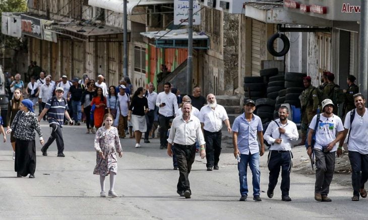مستوطنون يغلقون طرقا في شمالي الضفة