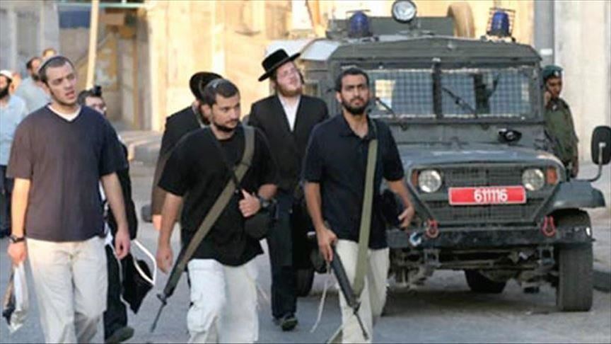 مستوطنون يهاجمون منازل الفلسطينيين في نابلس وسلطات الاحتلال تؤسس 50 قبرا مزيفا في القدس